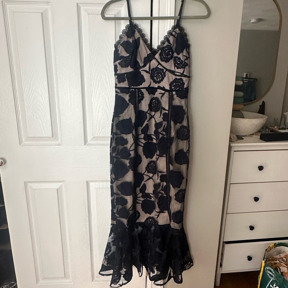 Lulus Alluring Dream Navy Blue Floral Mesh Lace Trumpet Midi Dress - Size XS - Picture 6 of 7